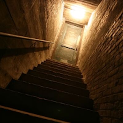 Скачать взломанную Scary Mansion：Страшная игра 3D [Много монет] MOD apk на Андроид